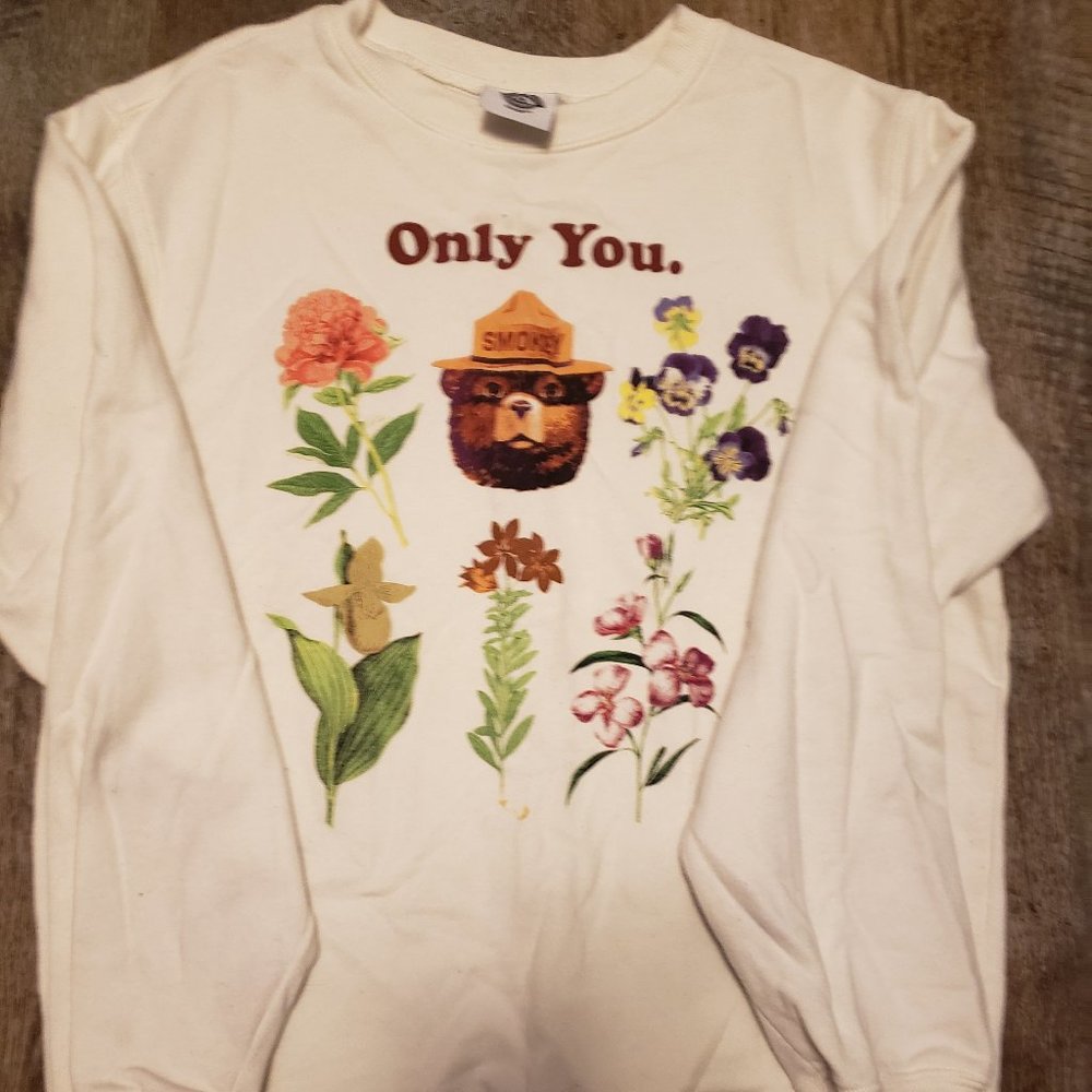 Smokey the Bear Women's Crew Neck Sweatshirt